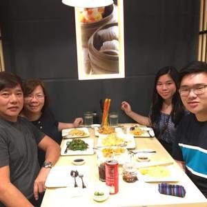 Meet your Posher, Gerlie